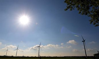 Windmolens in volle zon Windmolens in volle zon