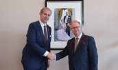 CdK schudt hand van burgemeester Zuidplas
